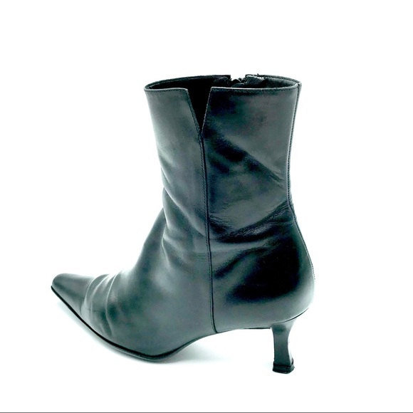 Enzo Angiolini Black Leather Heeled Boots, Size 8M - Picture 7 of 8